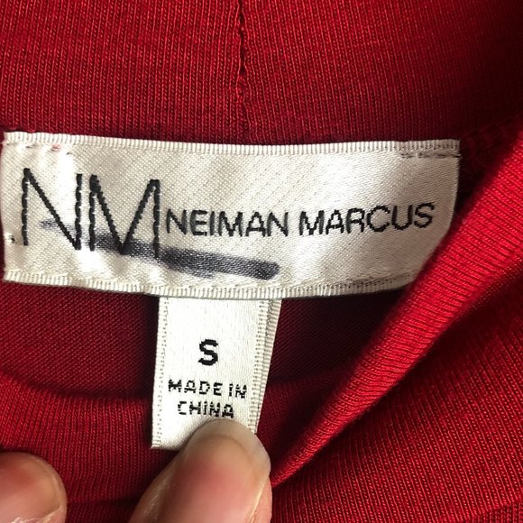 Neiman Marcus Cold Shoulder Top - Picture 2 of 7